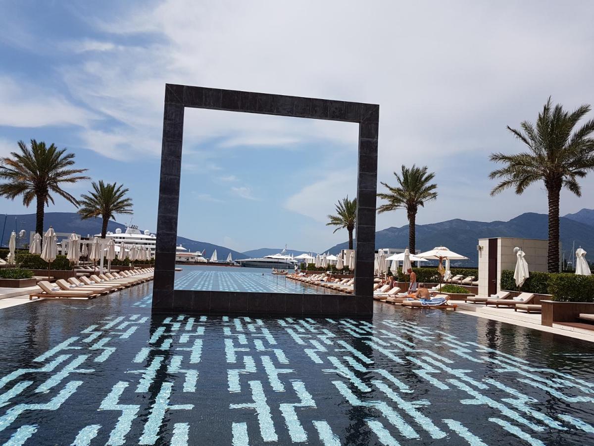 Hotel Wisteria Tivat Exterior foto