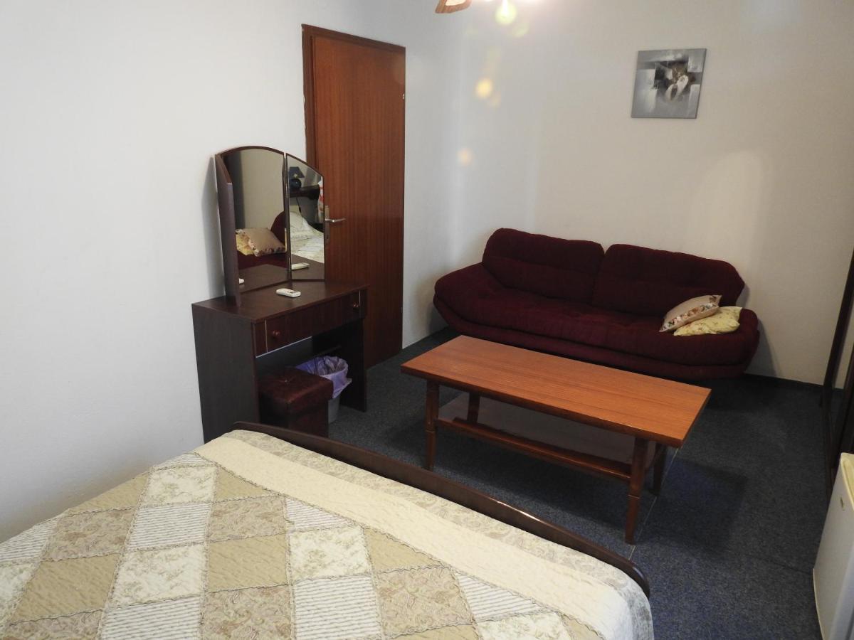 Hotel Wisteria Tivat Exterior foto