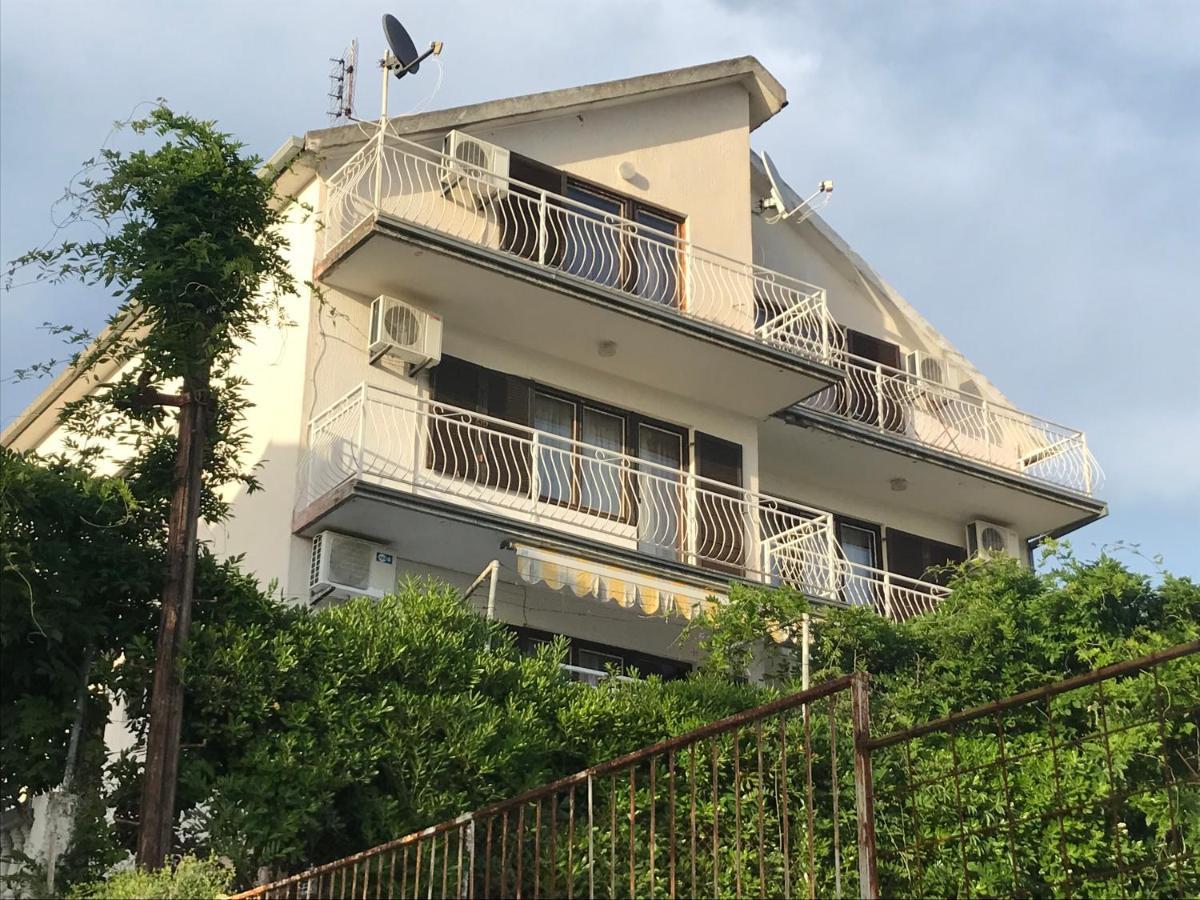 Hotel Wisteria Tivat Exterior foto